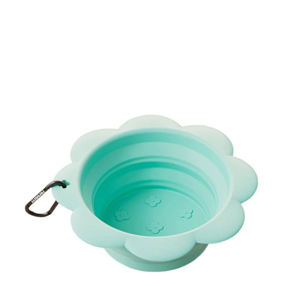 BPA Free Collapsible Dog Bowl Portable with Carabiner Folding Silicone Dish Flower Shape Easy To Clean Food Water Feeding Tray